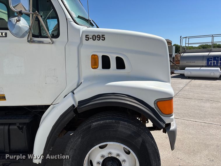image for item FC5742 1997 Ford LT8501 crane truck