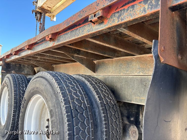 image for item FC5742 1997 Ford LT8501 crane truck