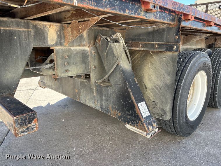 image for item FC5742 1997 Ford LT8501 crane truck