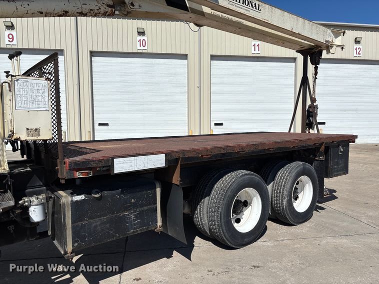 image for item FC5742 1997 Ford LT8501 crane truck
