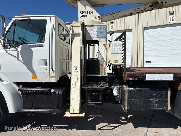 image for item FC5742 1997 Ford LT8501 crane truck