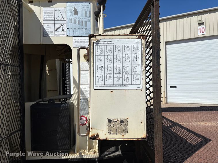 image for item FC5742 1997 Ford LT8501 crane truck