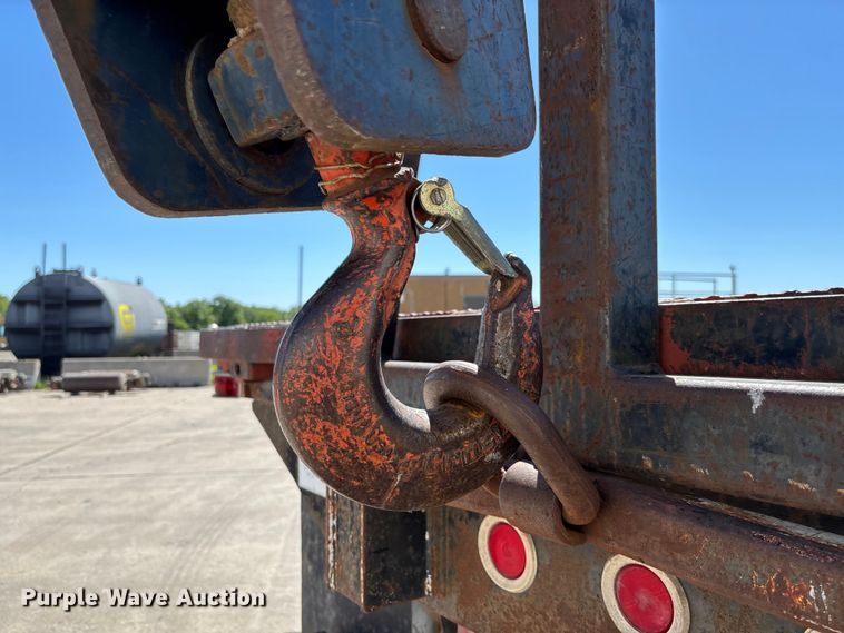 image for item FC5742 1997 Ford LT8501 crane truck