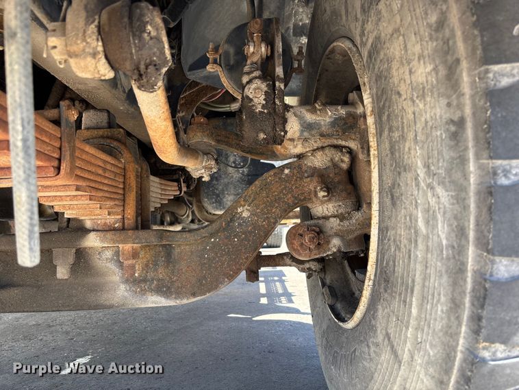 image for item FC5742 1997 Ford LT8501 crane truck