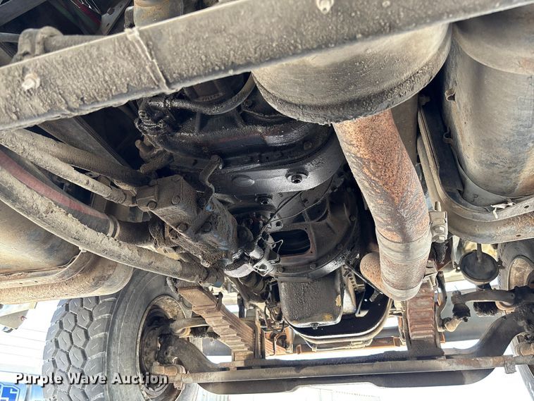 image for item FC5742 1997 Ford LT8501 crane truck