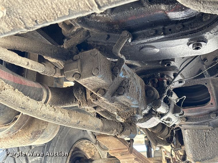 image for item FC5742 1997 Ford LT8501 crane truck