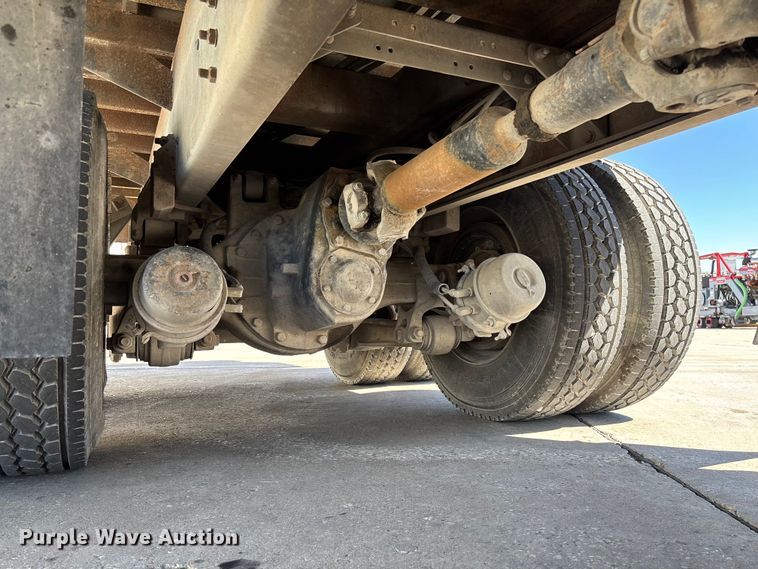 image for item FC5742 1997 Ford LT8501 crane truck