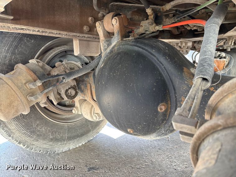 image for item FC5742 1997 Ford LT8501 crane truck