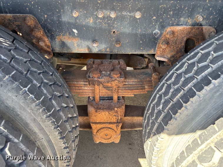 image for item FC5742 1997 Ford LT8501 crane truck