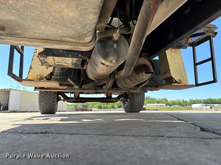 image for item FC5742 1997 Ford LT8501 crane truck