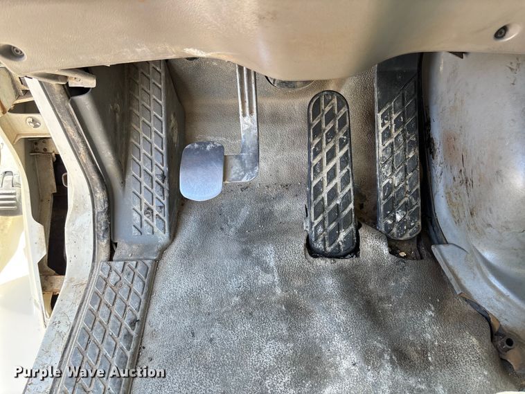 image for item FC5742 1997 Ford LT8501 crane truck