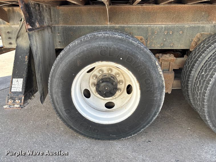 image for item FC5742 1997 Ford LT8501 crane truck