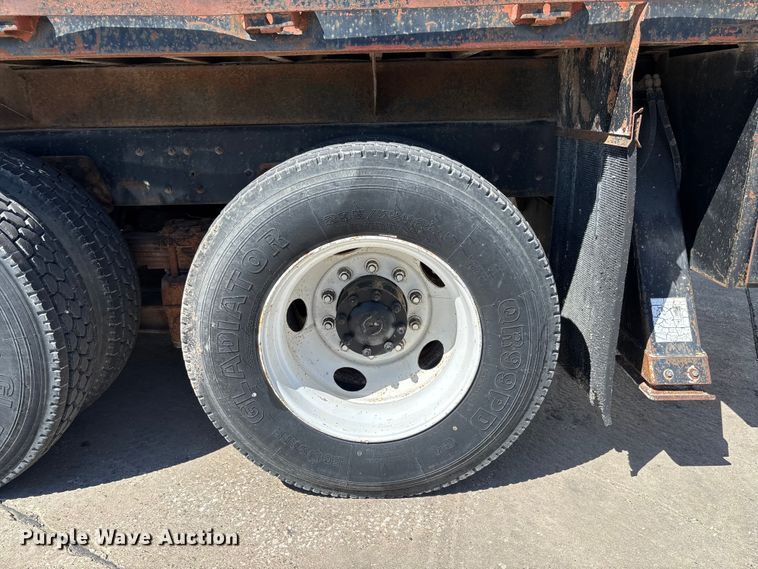 image for item FC5742 1997 Ford LT8501 crane truck