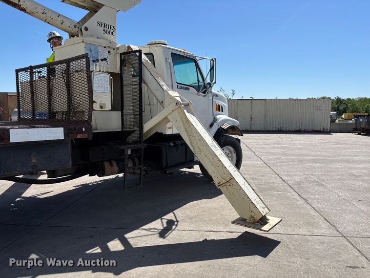 image for item FC5742 1997 Ford LT8501 crane truck