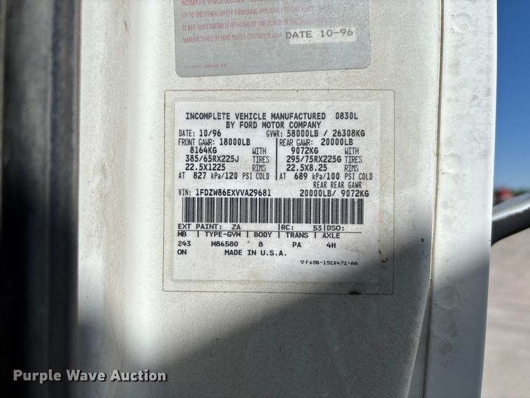 image for item FC5742 1997 Ford LT8501 crane truck