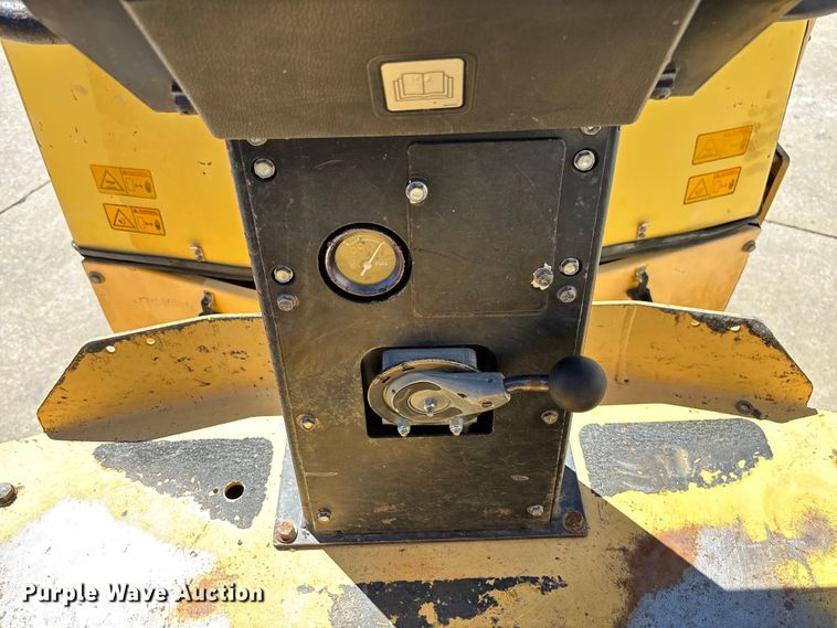 image for item FC5743 Dynapac CC122 double drum vibratory roller