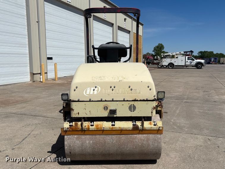 image for item FC5744 2001 Ingersoll-Rand DD-30 double drum vibratory roller