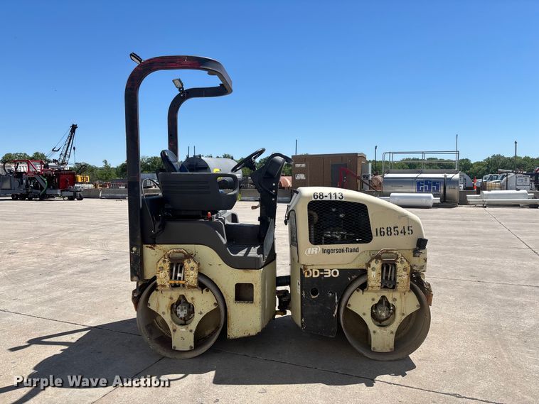 image for item FC5744 2001 Ingersoll-Rand DD-30 double drum vibratory roller