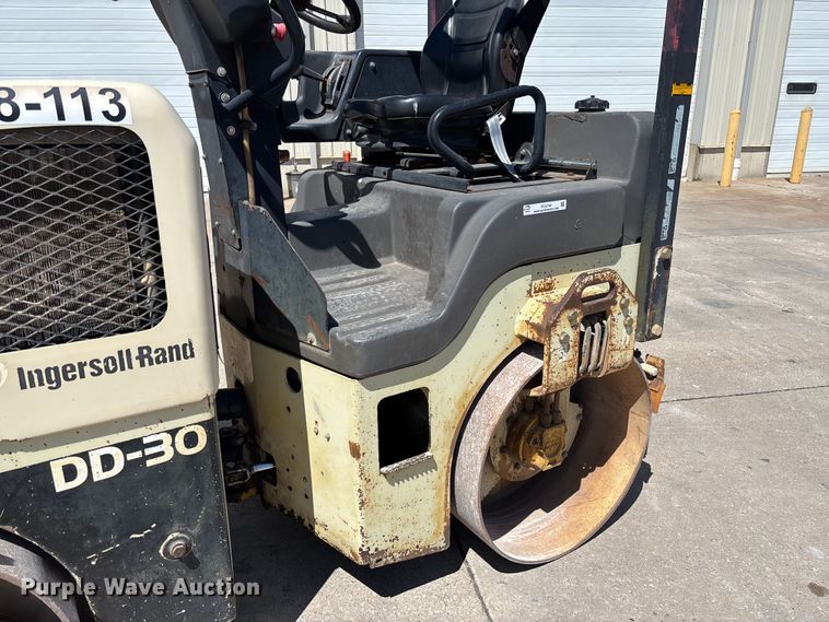 image for item FC5744 2001 Ingersoll-Rand DD-30 double drum vibratory roller
