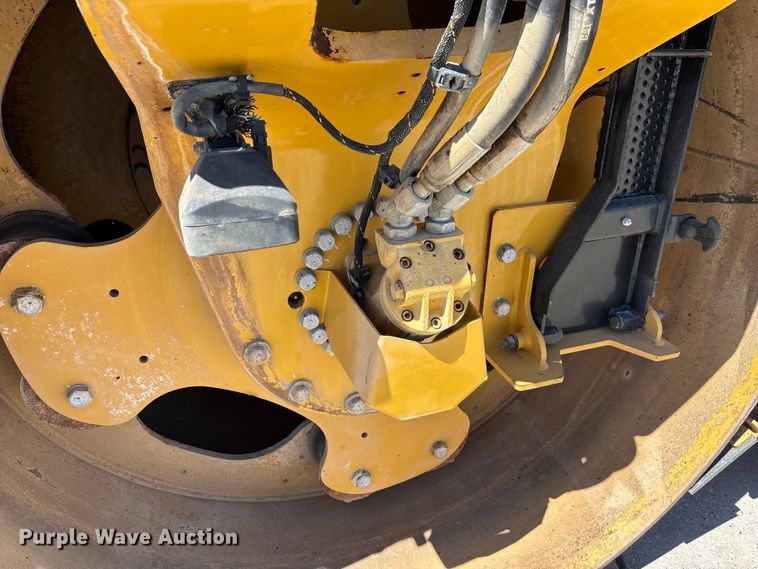 image for item FC5745 2019 Caterpillar CB13 double drum vibratory roller