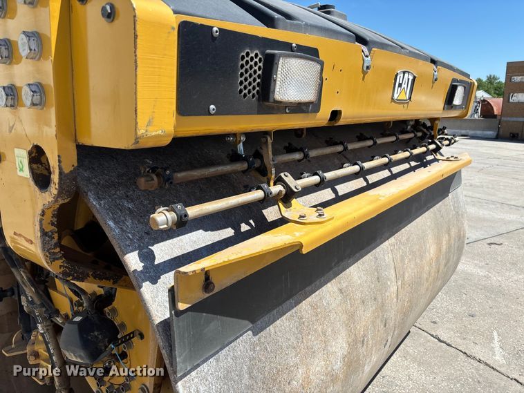 image for item FC5745 2019 Caterpillar CB13 double drum vibratory roller
