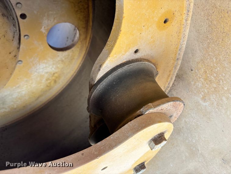 image for item FC5745 2019 Caterpillar CB13 double drum vibratory roller