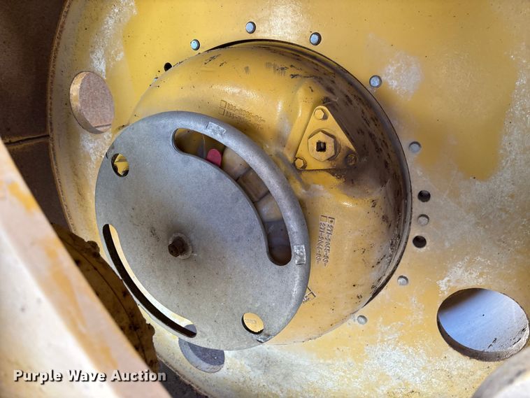 image for item FC5745 2019 Caterpillar CB13 double drum vibratory roller