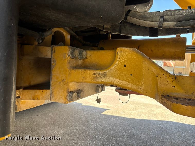 image for item FC5745 2019 Caterpillar CB13 double drum vibratory roller