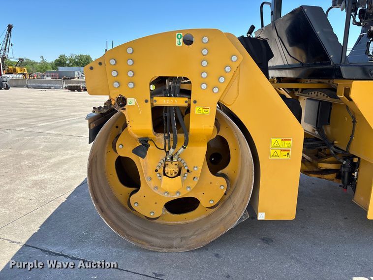 image for item FC5745 2019 Caterpillar CB13 double drum vibratory roller