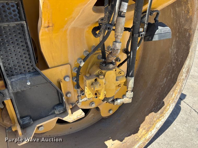 image for item FC5745 2019 Caterpillar CB13 double drum vibratory roller