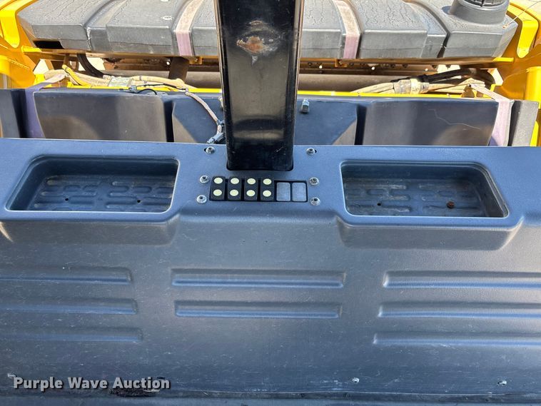 image for item FC5745 2019 Caterpillar CB13 double drum vibratory roller