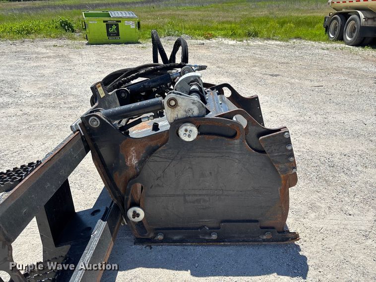 image for item FC5746 2018 Caterpillar PC306B skid steer cold planer