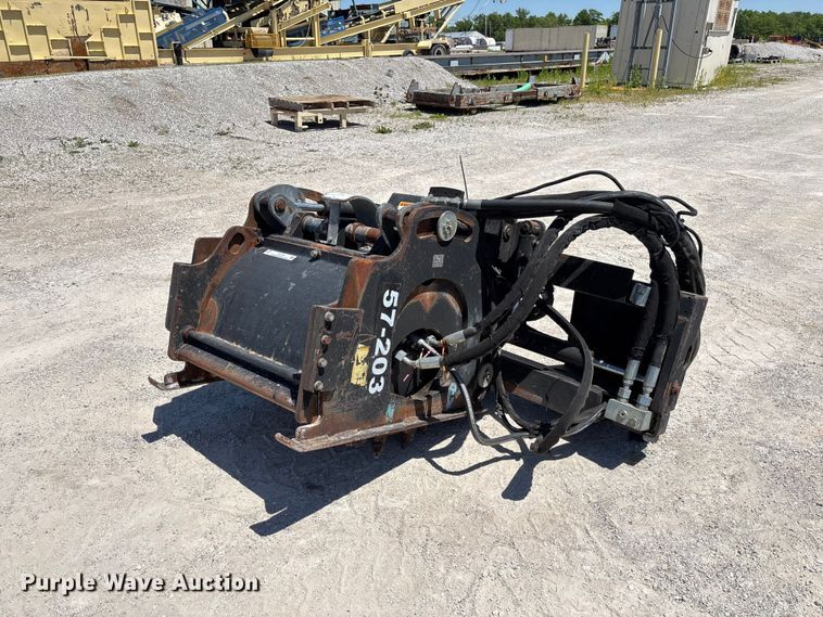 image for item FC5749 2008 Caterpillar PC206 skid steer cold planer