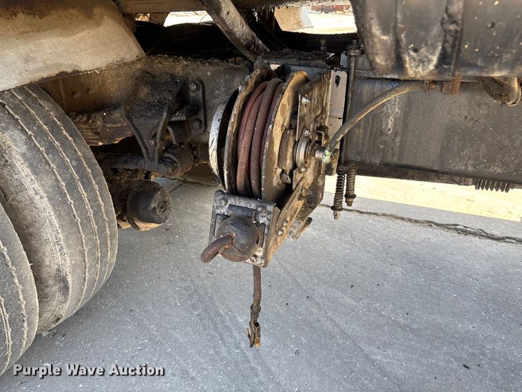 image for item FC5754 2013 Ford F750 oil distributor truck