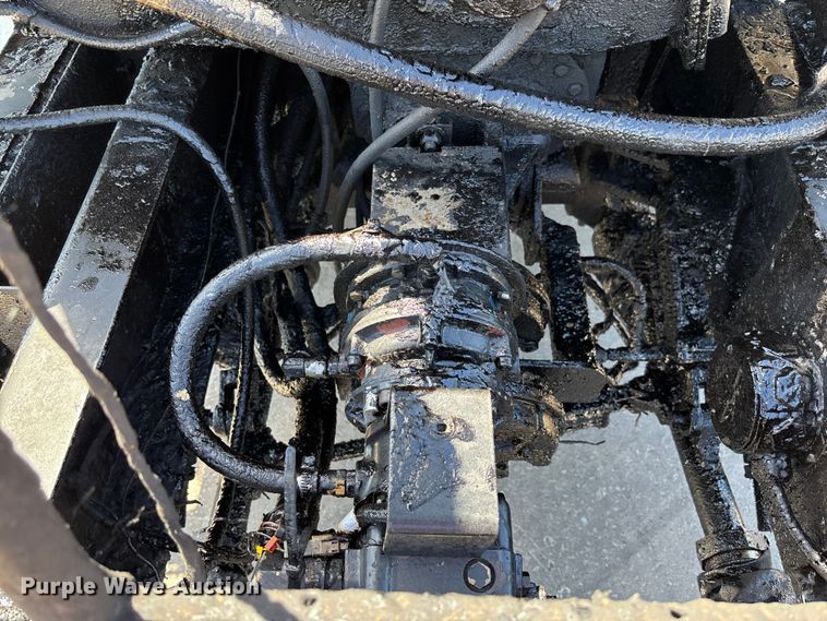 image for item FC5754 2013 Ford F750 oil distributor truck