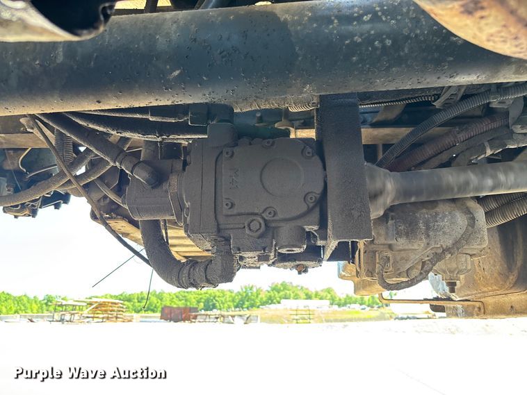 image for item FC5754 2013 Ford F750 oil distributor truck