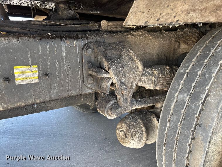 image for item FC5754 2013 Ford F750 oil distributor truck