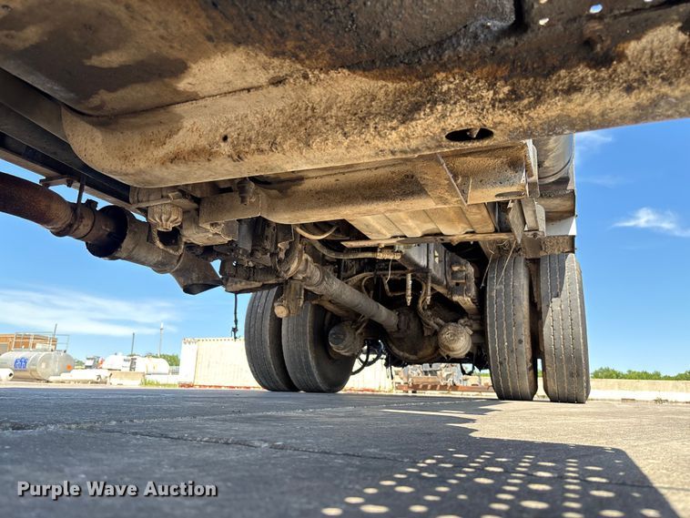 image for item FC5754 2013 Ford F750 oil distributor truck