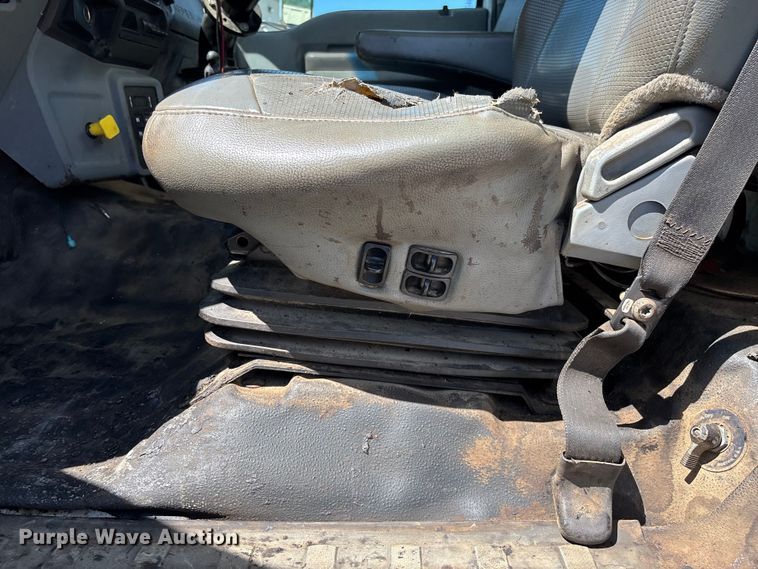 image for item FC5754 2013 Ford F750 oil distributor truck