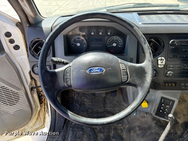 image for item FC5754 2013 Ford F750 oil distributor truck