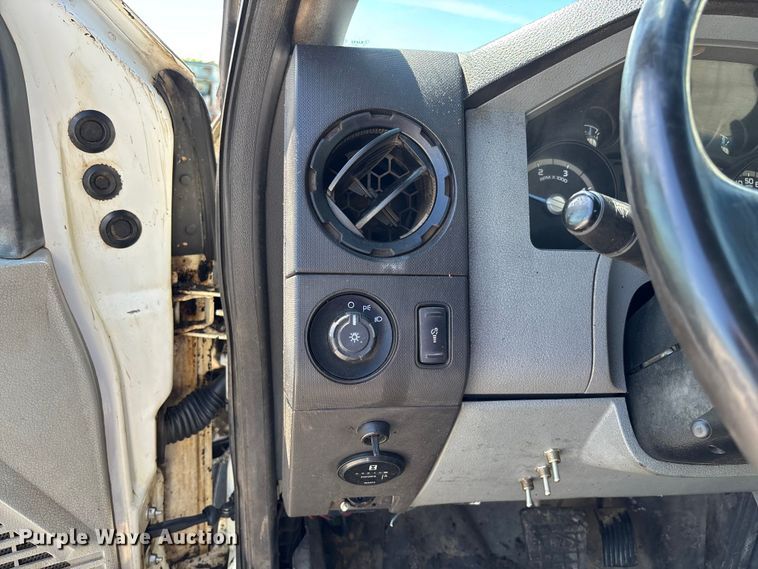 image for item FC5754 2013 Ford F750 oil distributor truck