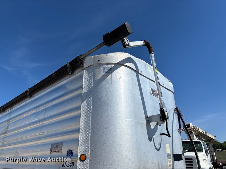 image for item FC5757 2008 Travis end dump trailer