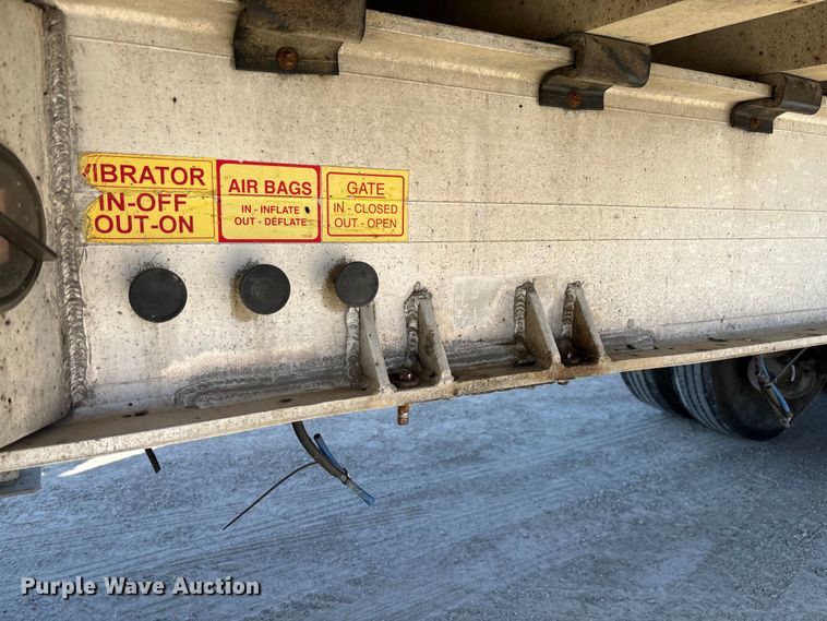 image for item FC5757 2008 Travis end dump trailer