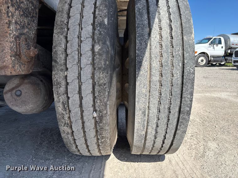 image for item FC5757 2008 Travis end dump trailer