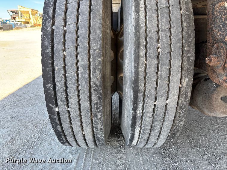 image for item FC5757 2008 Travis end dump trailer