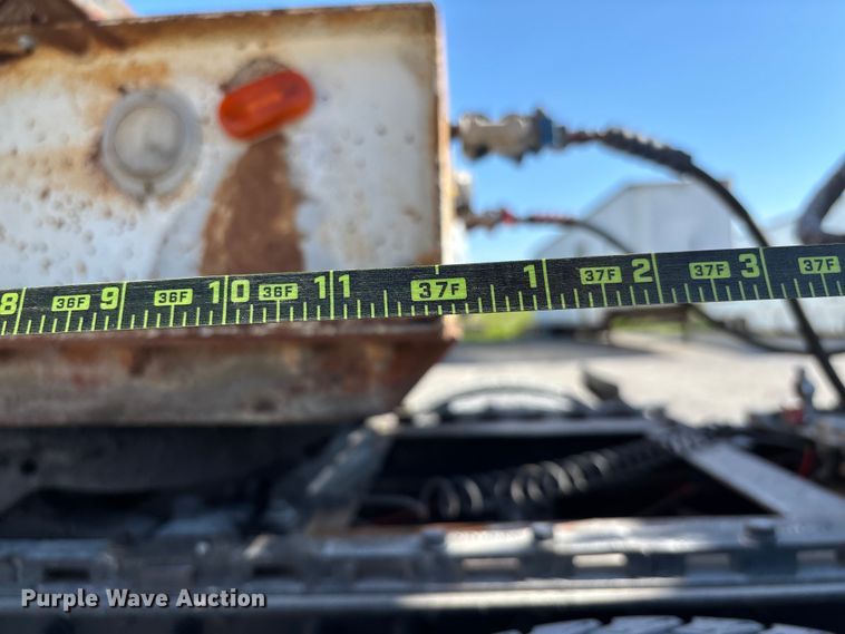image for item FC5758 1968 Fruehauf tank trailer