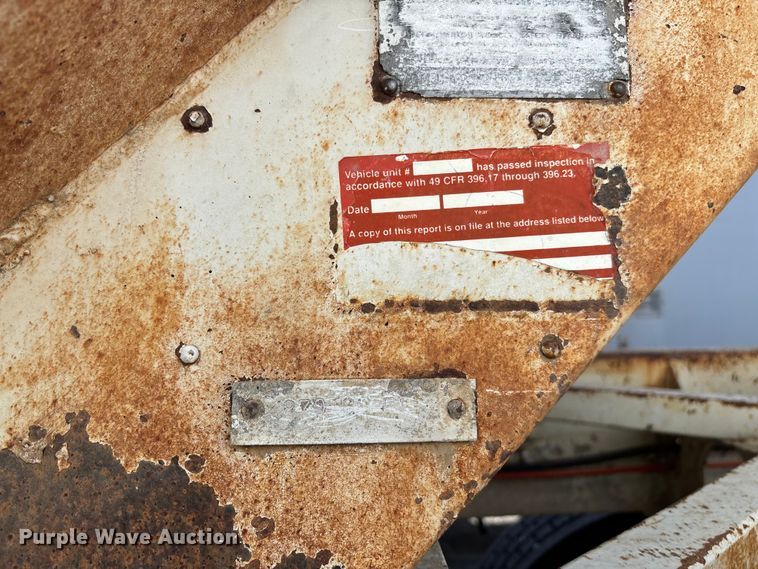 image for item FC5758 1968 Fruehauf tank trailer