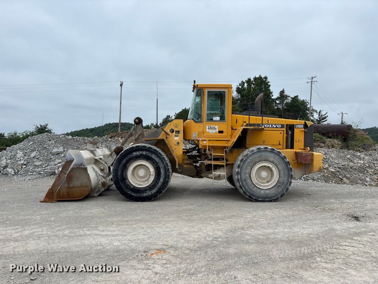 image for item FG0380 2001 Volvo L150D wheel loader
