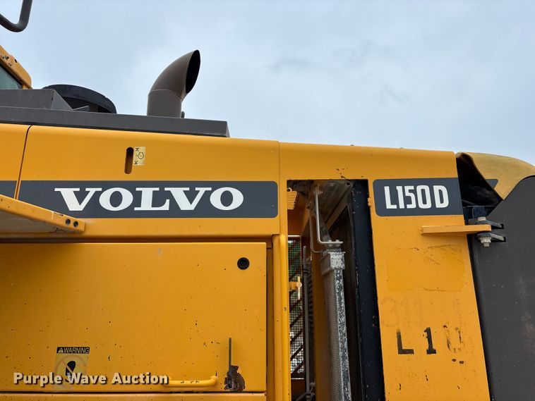 image for item FG0380 2001 Volvo L150D wheel loader