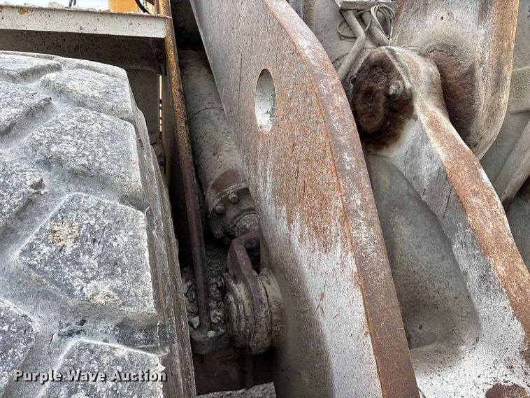 image for item FG0380 2001 Volvo L150D wheel loader